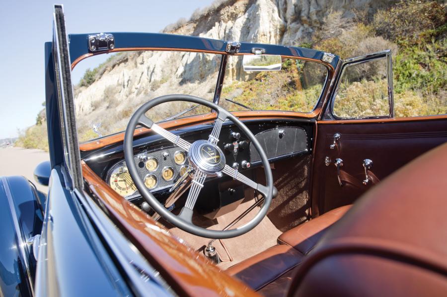  Cadillac V16 Convertible Sedan by Fleetwood 1934 года  (фото 17 из 18)